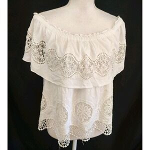 BCBG Max Azria Top Off the Shoulder Eyelet Lace Boho Cottagecore Romantic Sz L
